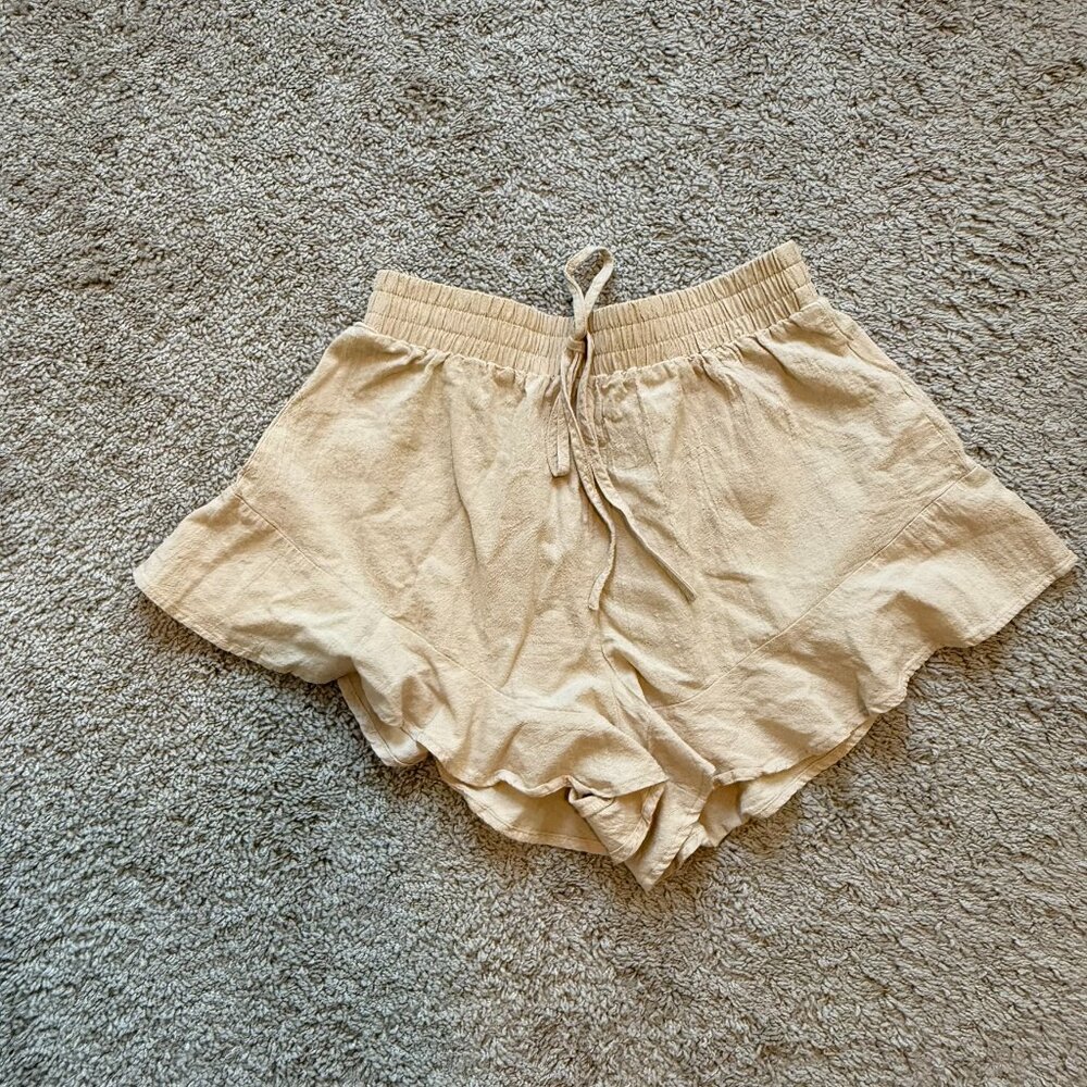 Women's Shorts Medium Beige Paperbag Style Ruffled Drawstring Elastic Waist